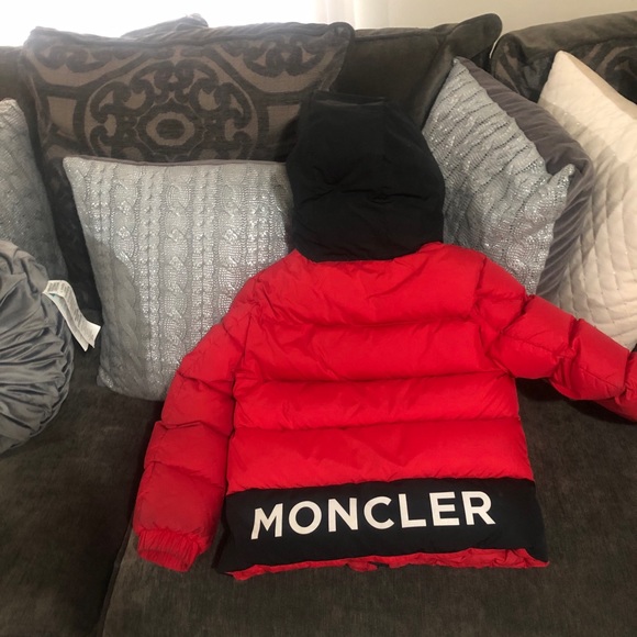 Boys moncler coat - Picture 2 of 4